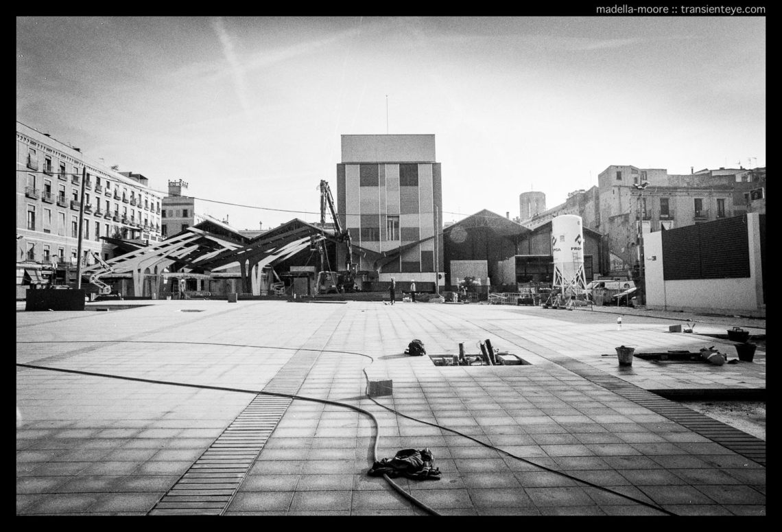 Photograph of the building work at the back of the Boqueria, Barcelona. Minolta XDs with 24mm.
