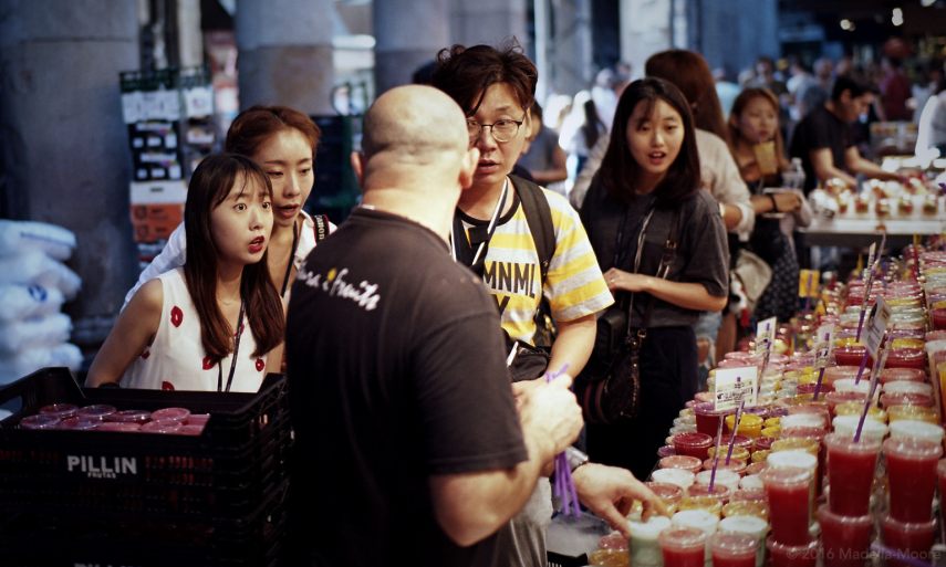 Tourists at the Mercat de Sant Josep (La Boqueria), Barcelona