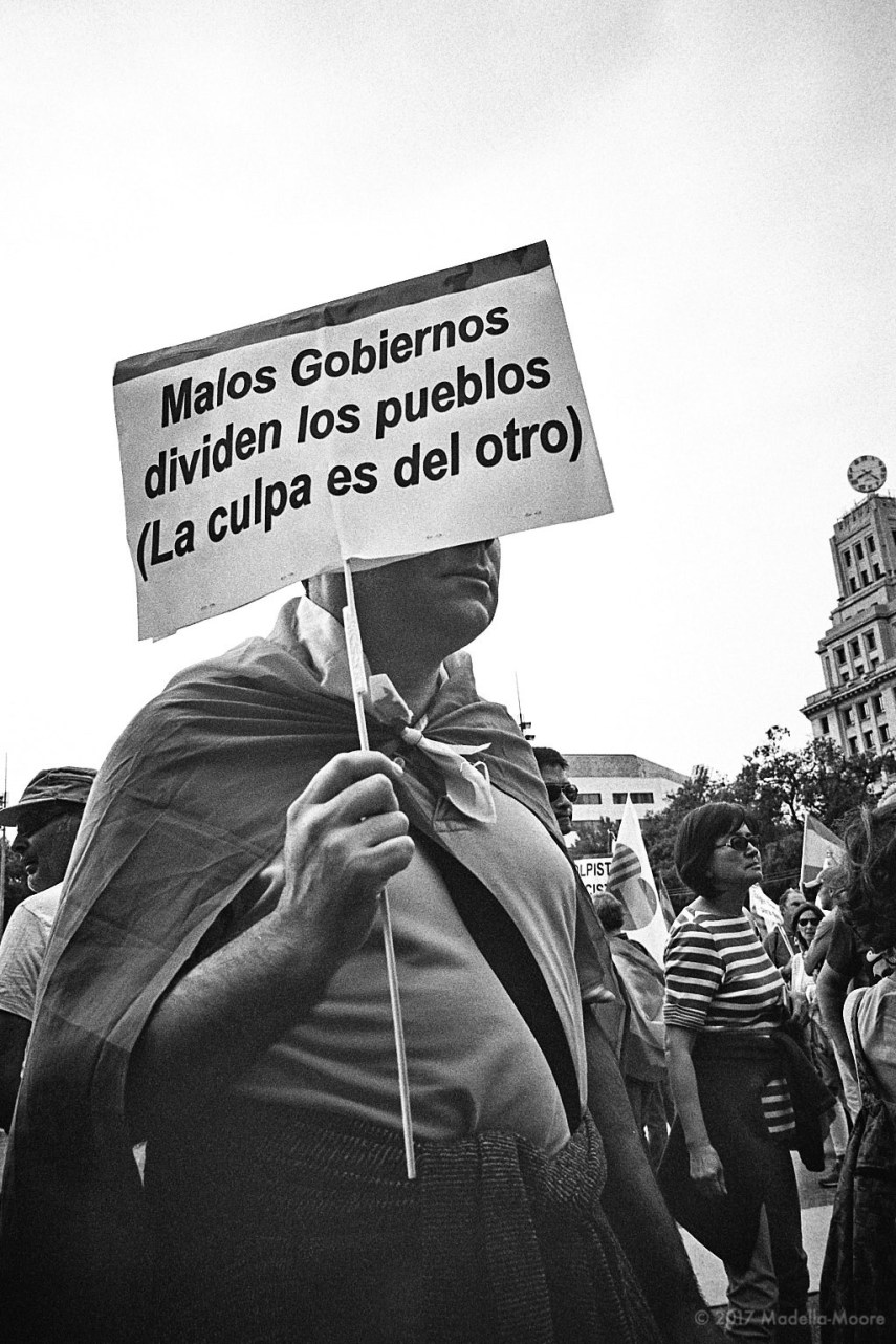 Bad governments divide the people (the fault is always the other side´s)